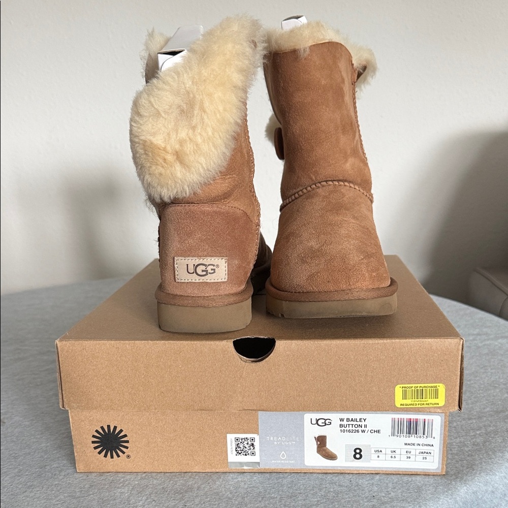 UGG Chestnut Boots with Cream Fur